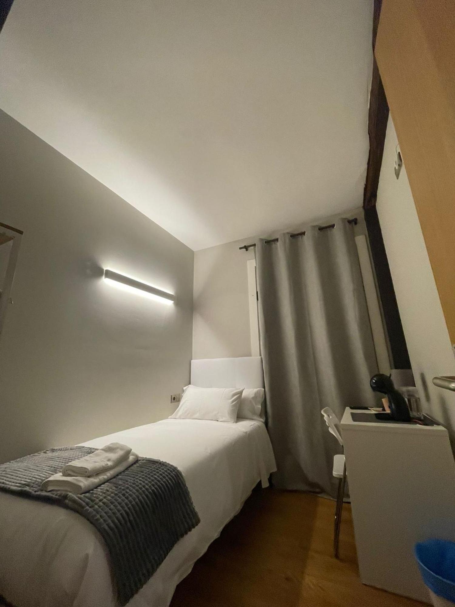 Pension Artea San Sebastián Exteriör bild